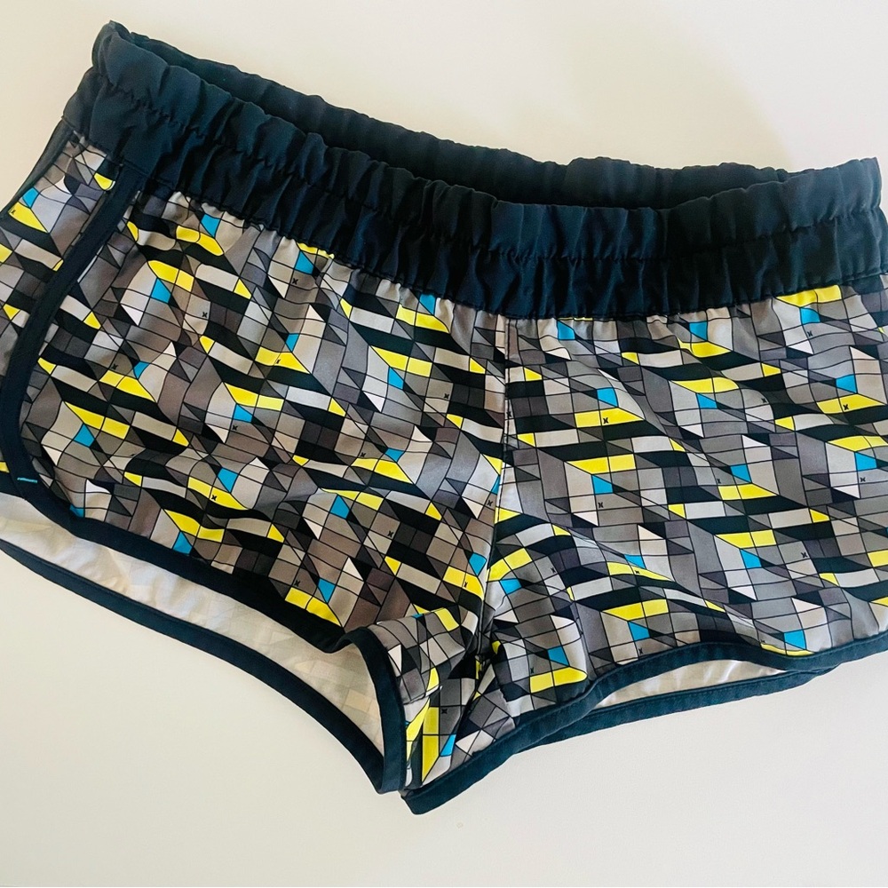 Hurley Women's Athletic Shorts - Black and Yellow Geometric